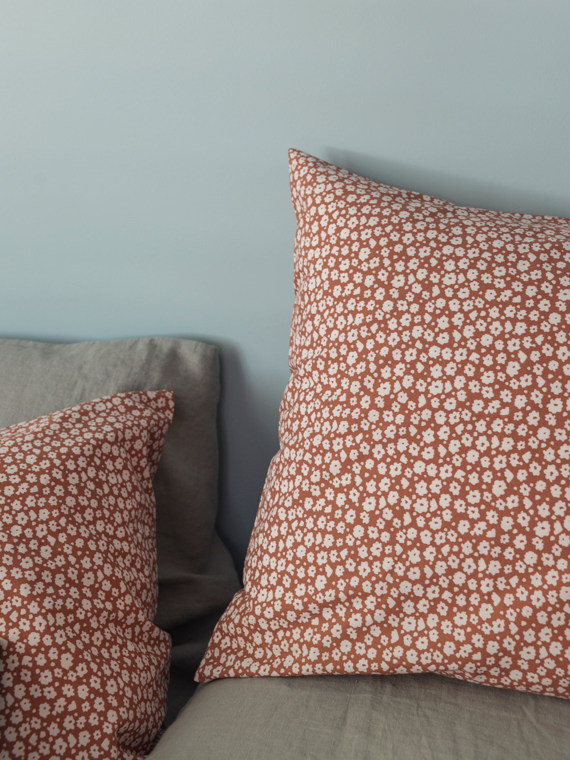 Forget Me Not Organic Cotton Lodge Pillowcase Pair Toffee/Nougat / Lodge Pillowcase Pair