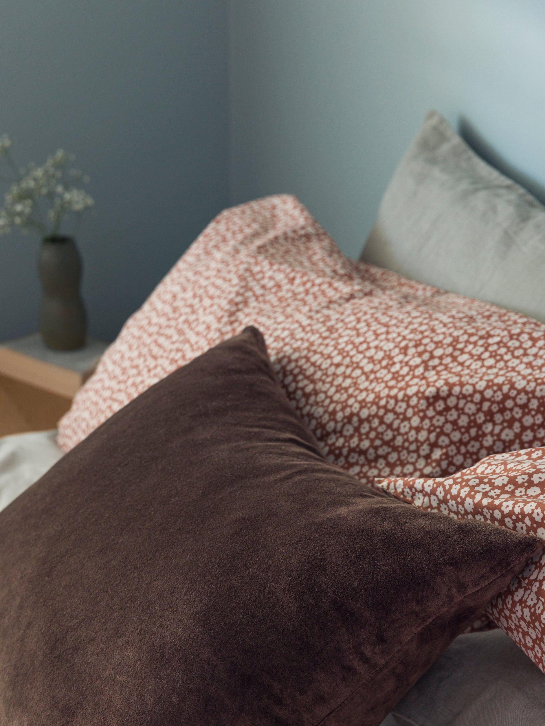 Forget Me Not Organic Cotton Lodge Pillowcase Pair Toffee/Nougat / Lodge Pillowcase Pair