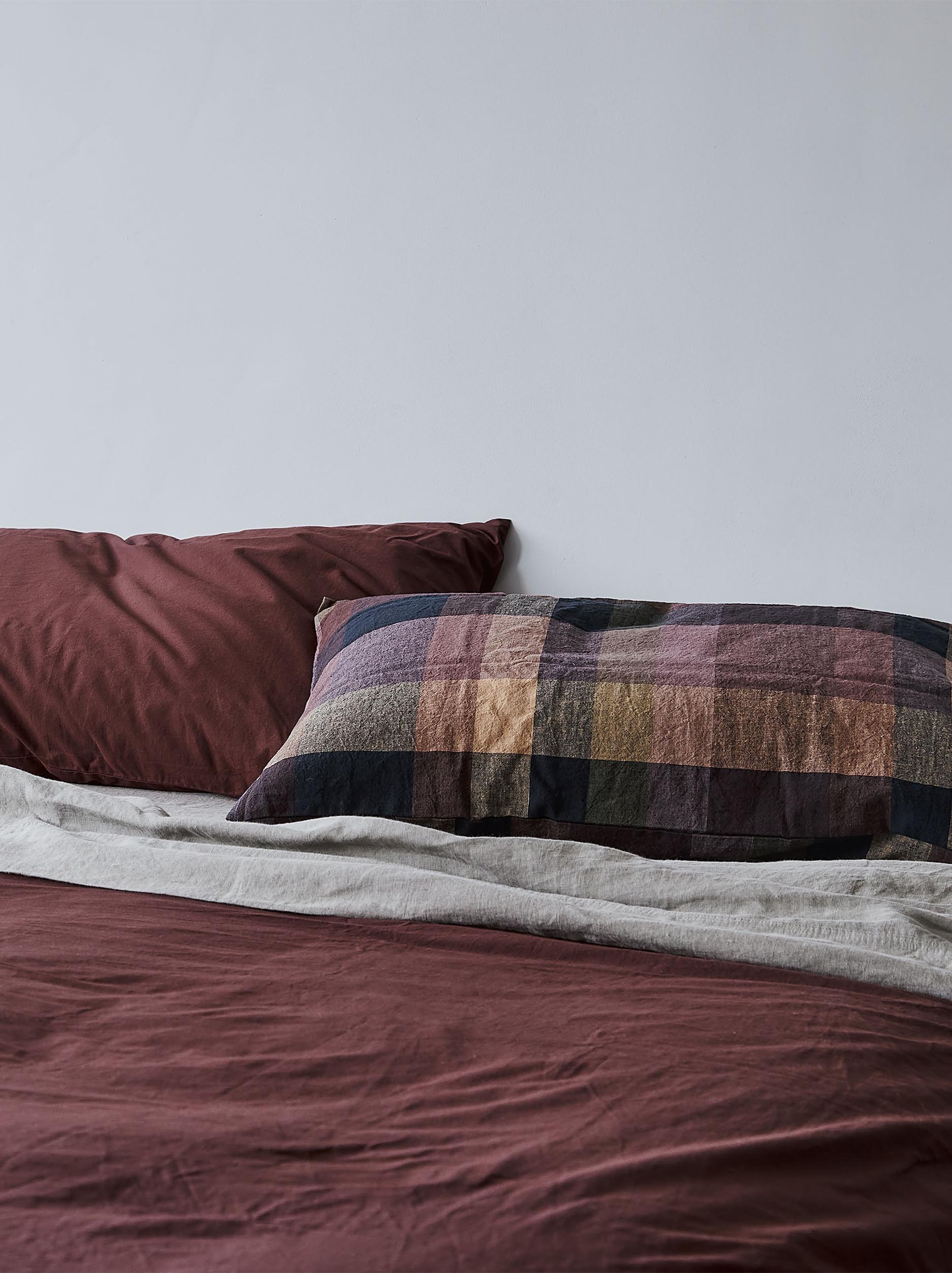 Picton Lodge Pillowcase PR Mulberry/Multi / Lodge Pillowcase Pair