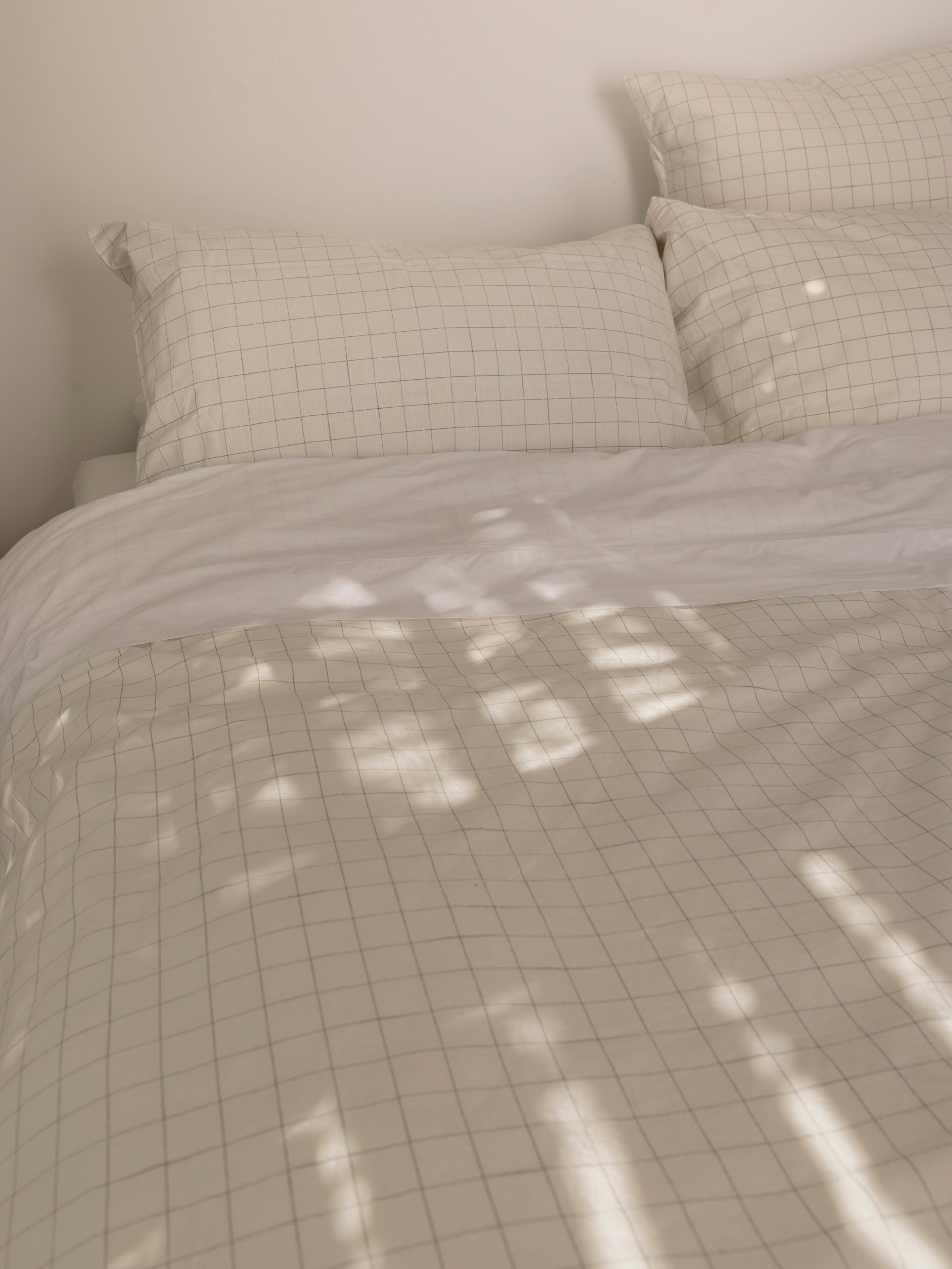 Grid Duvet Cover White/Charcoal / King
