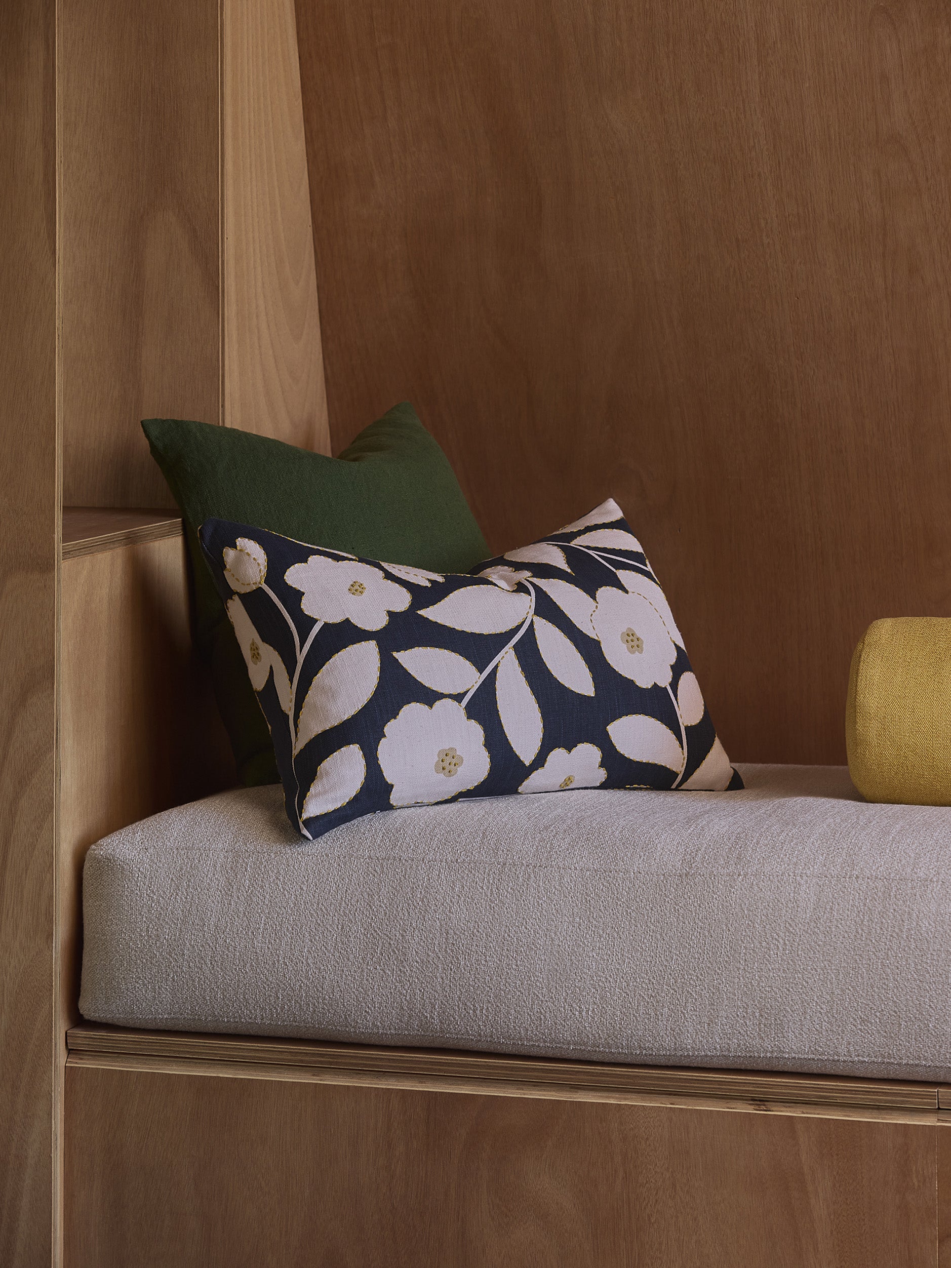 Ebisu Cushion Cover Oxford Blue/Multi / 60x40cm