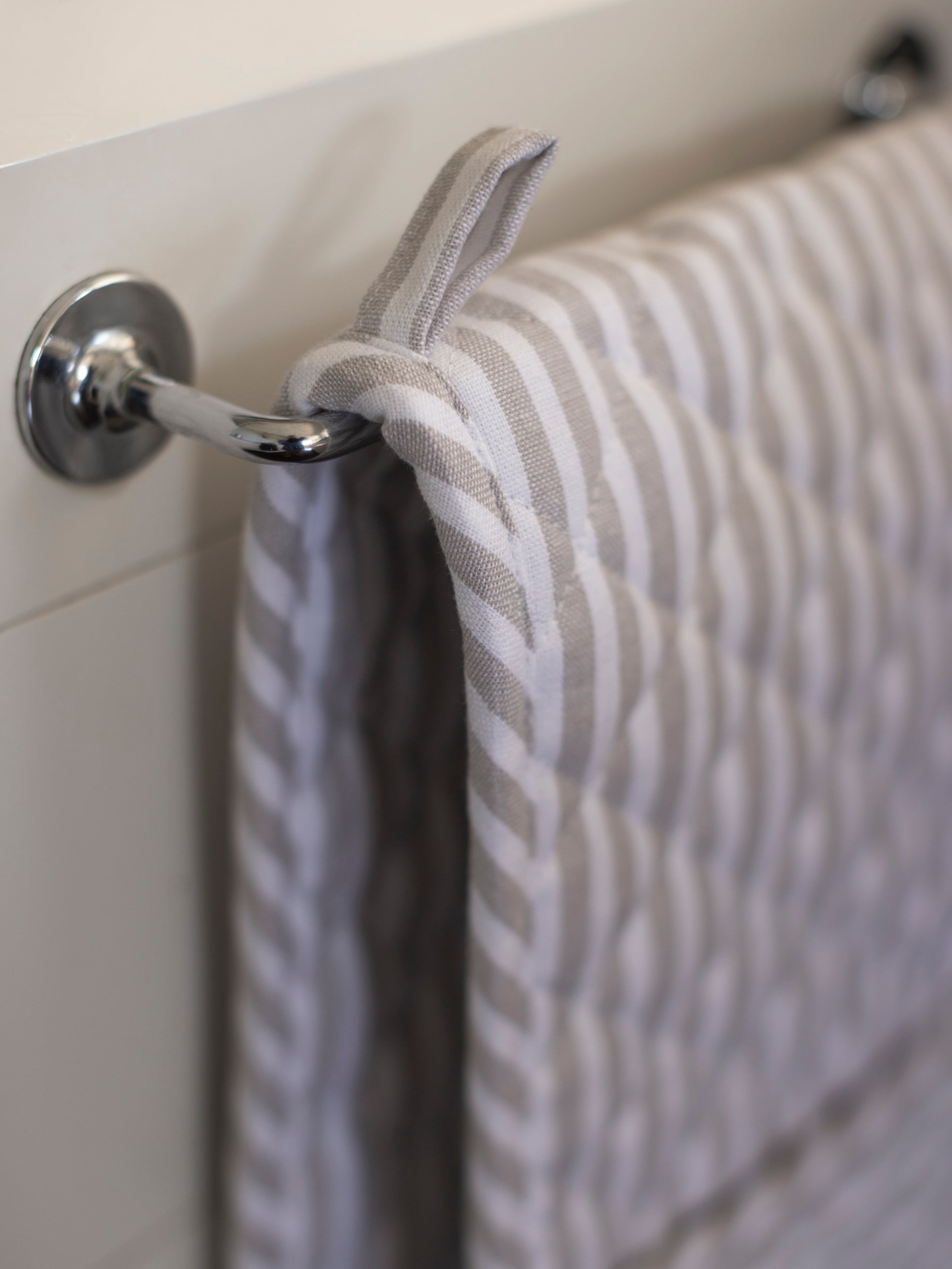 Classic Stripe Double Oven Glove Grey/White / One Size