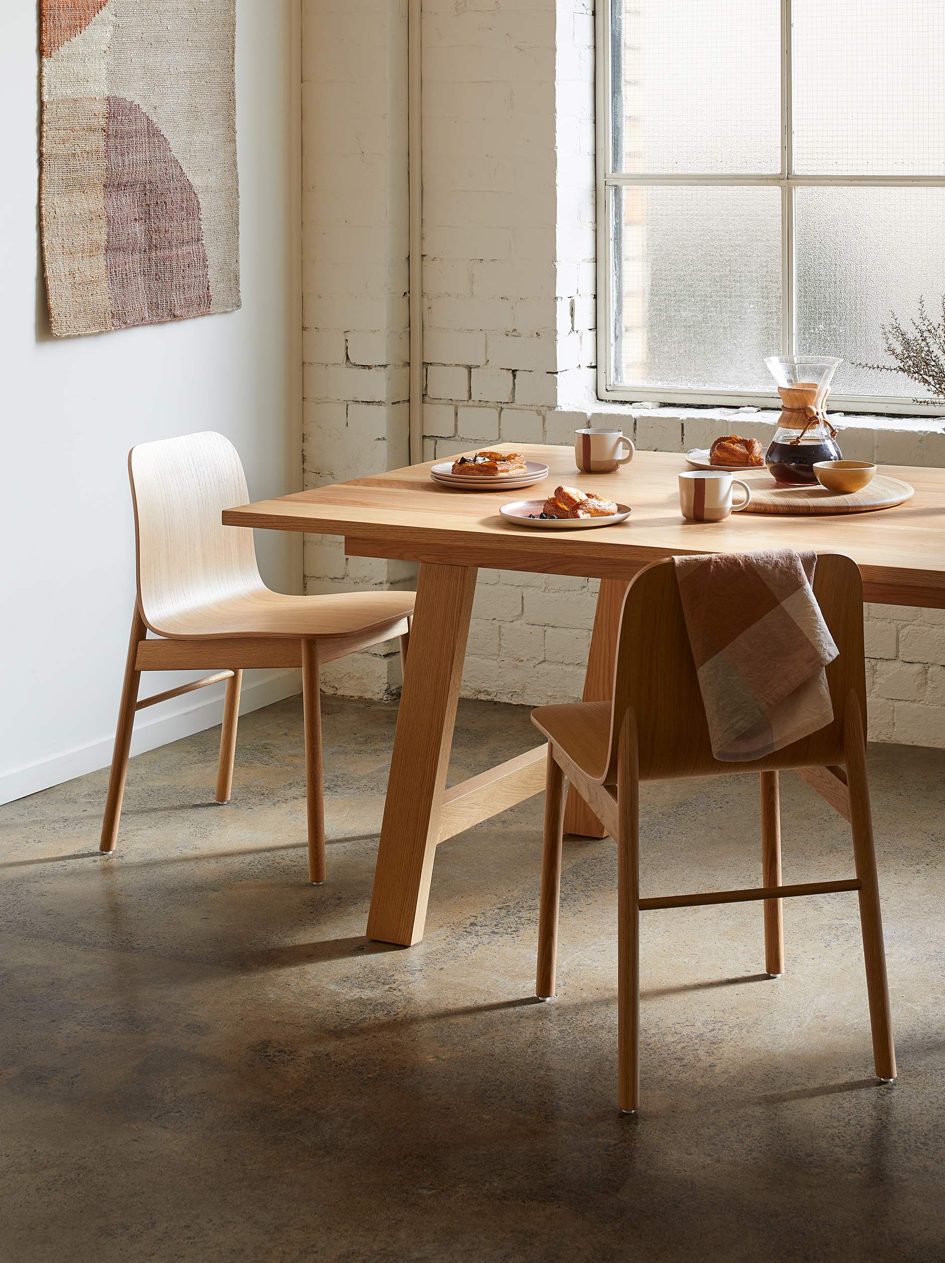 Aspen Chair w/ Wooden Legs Oak / One Size