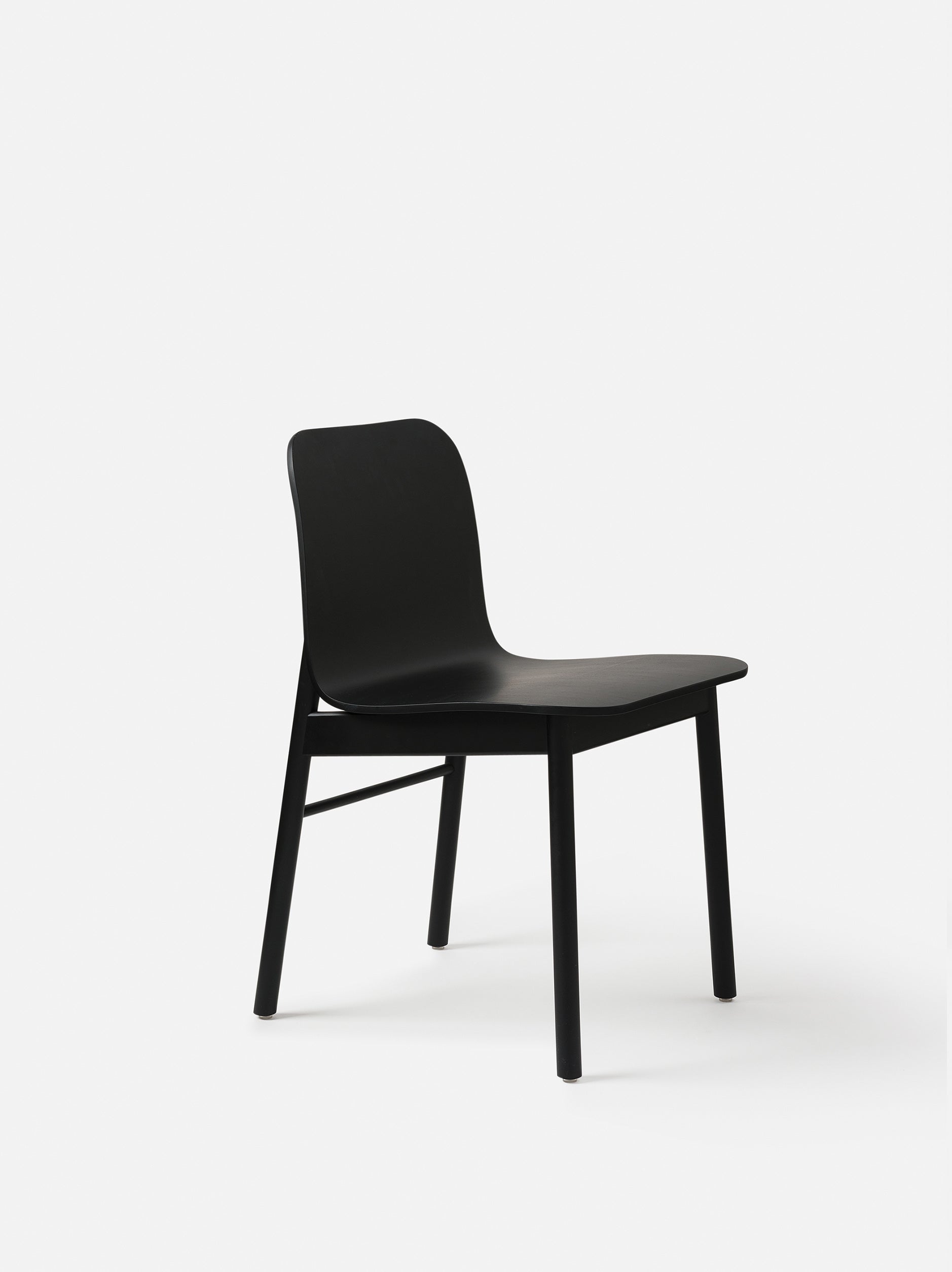 Aspen Chair w/Wooden Legs Black / One Size