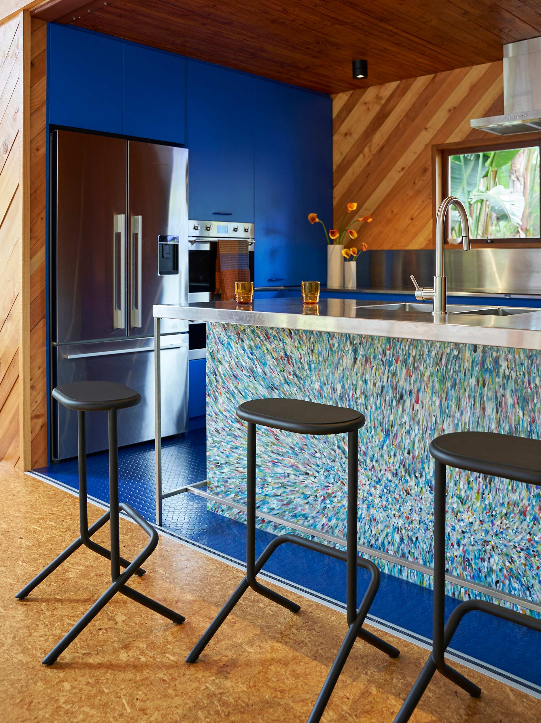 Platform Stool Black / One Size