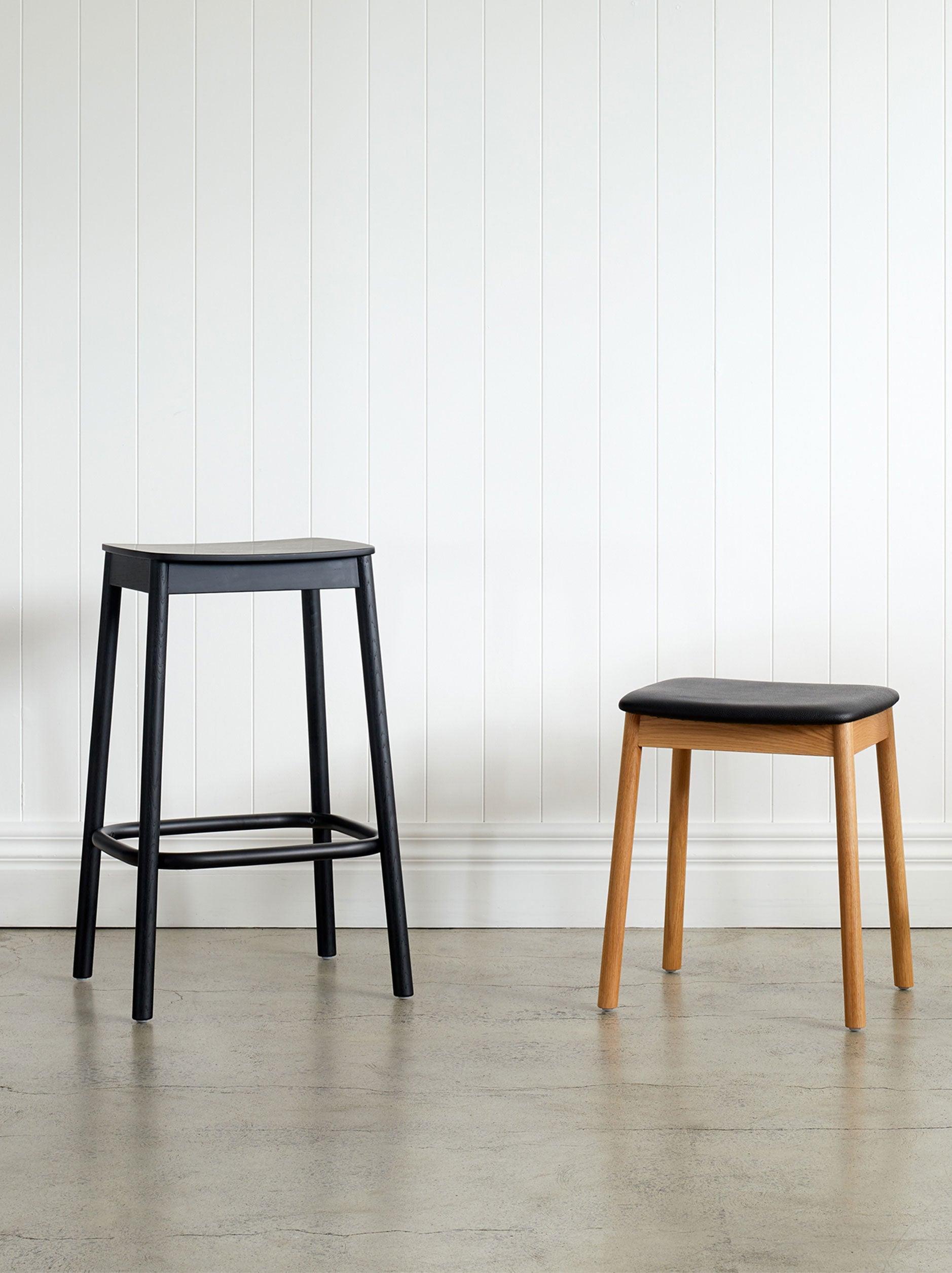 Radial Stool Black / 66.5cmh