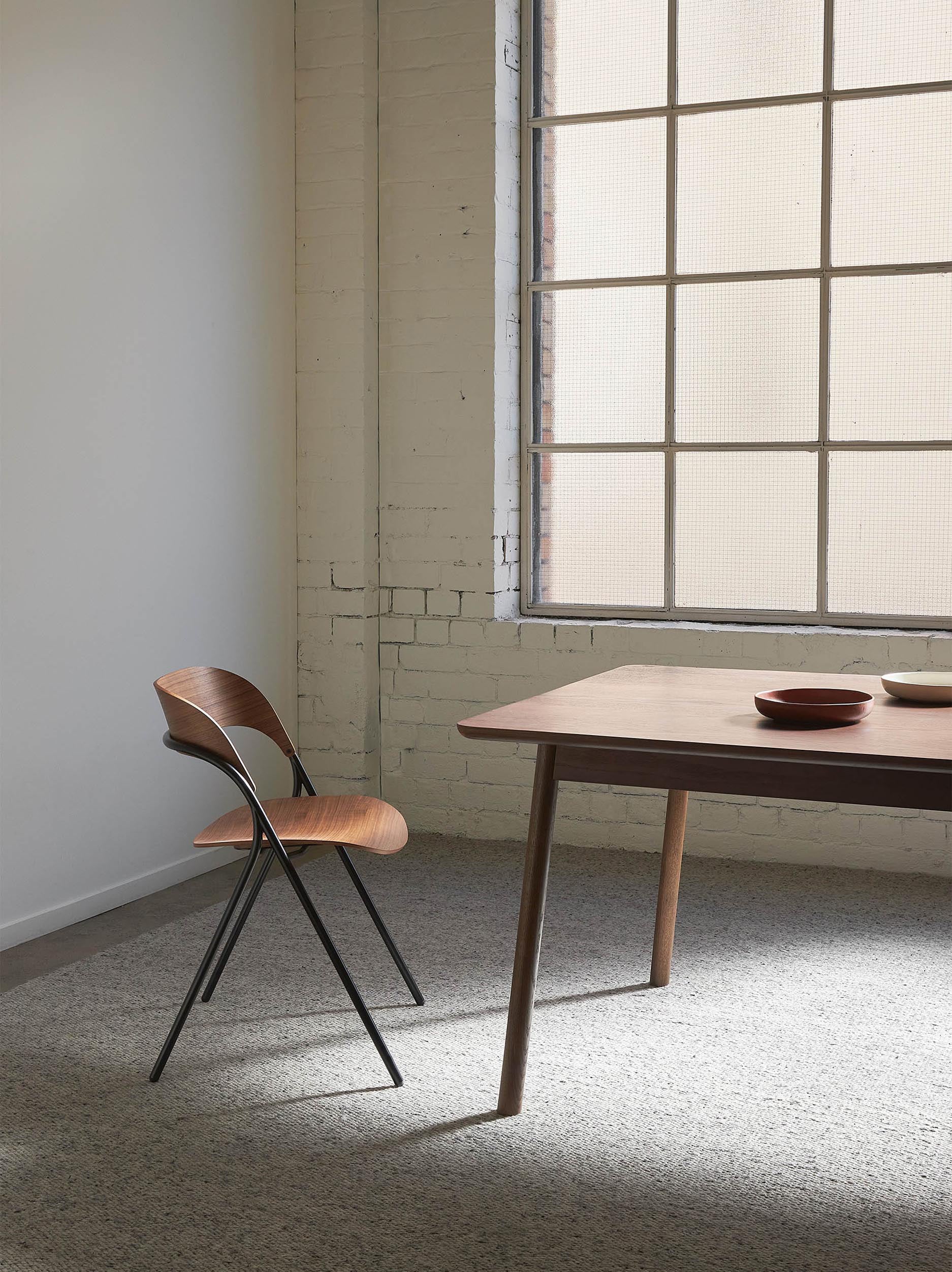 Trace Dining Chair Walnut / One Size