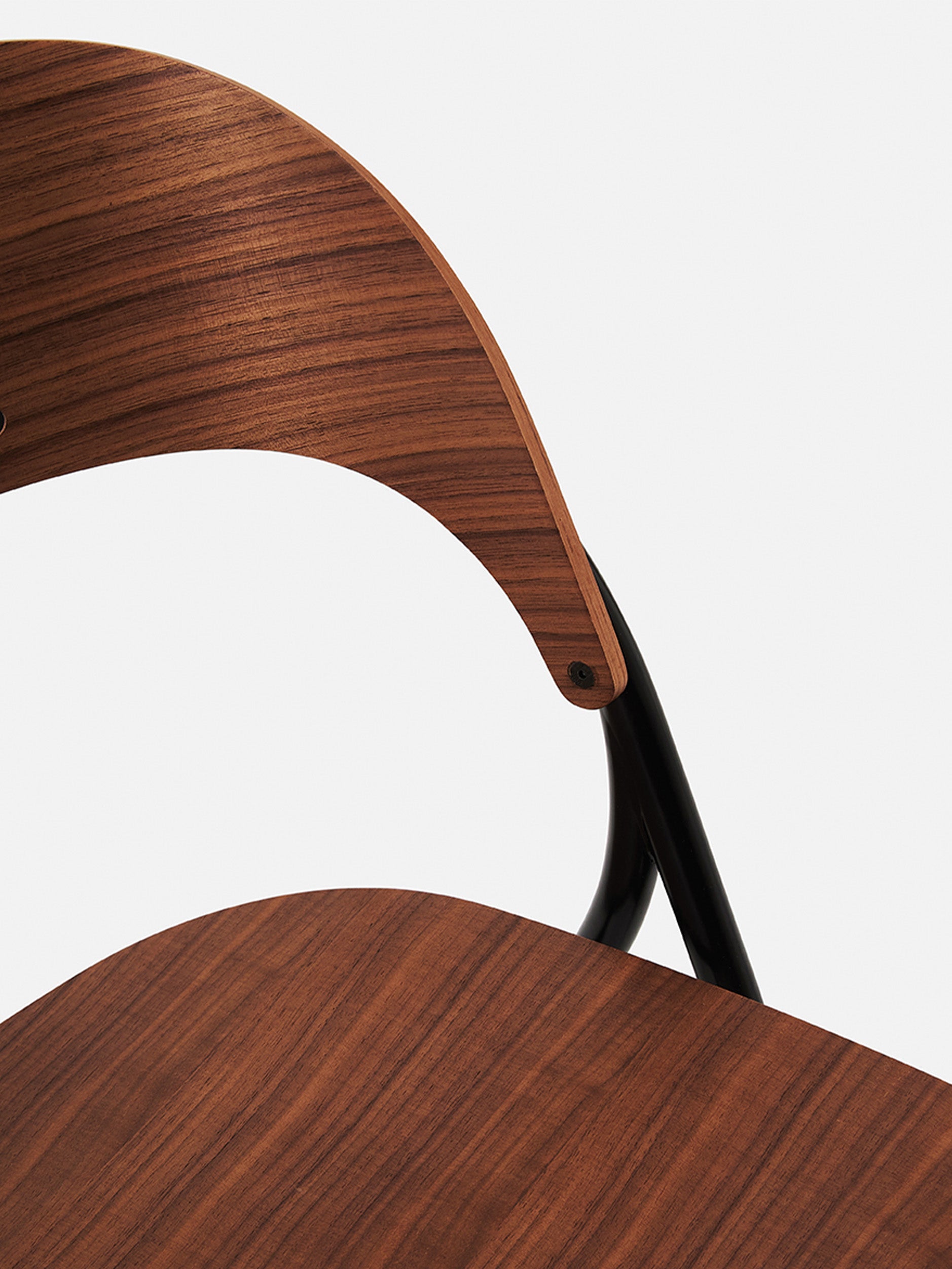 Trace Dining Chair Walnut / One Size