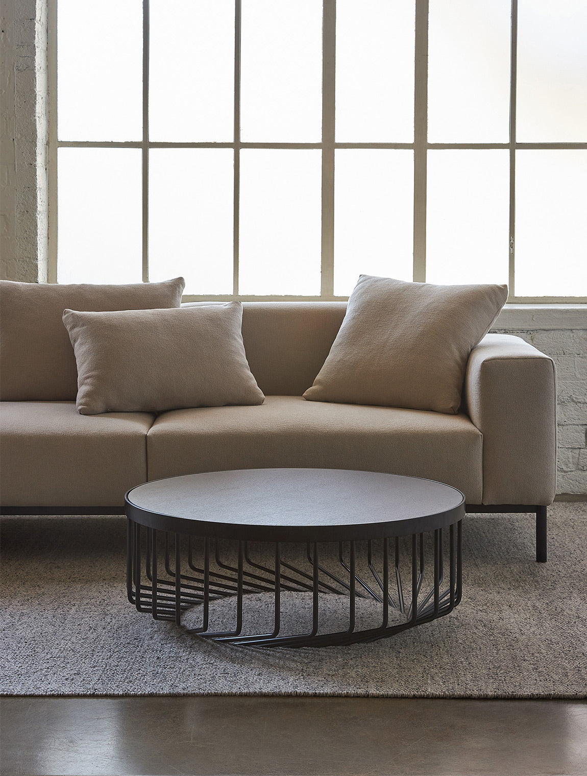 Helix Coffee Table Black/Black Oak / One Size