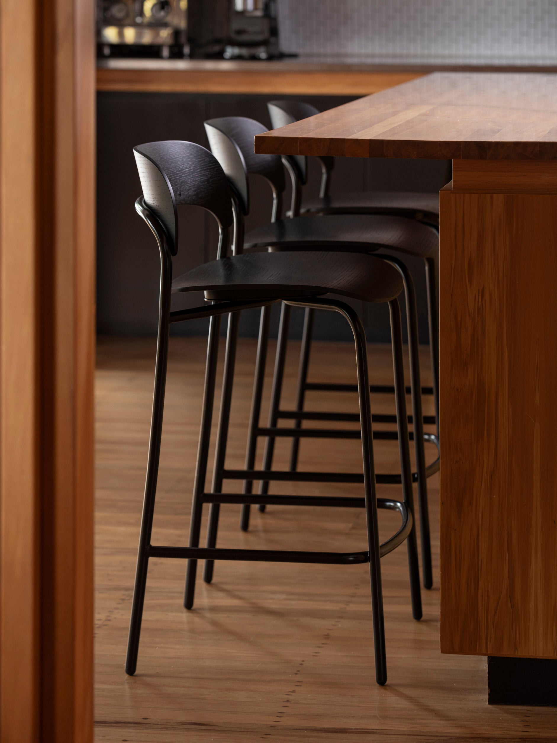 Trace Stool Black / One Size