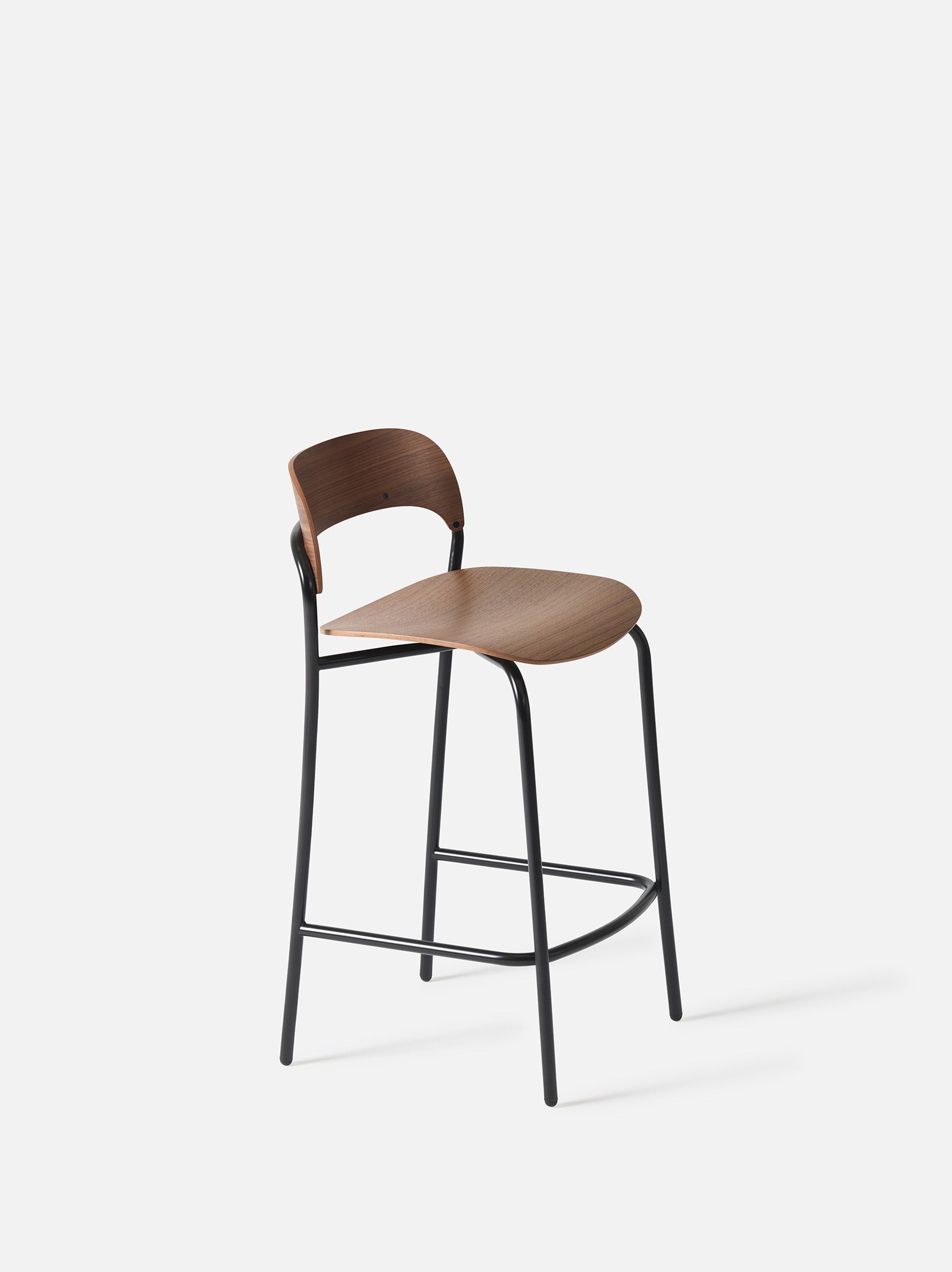 Trace Stool Walnut / One Size