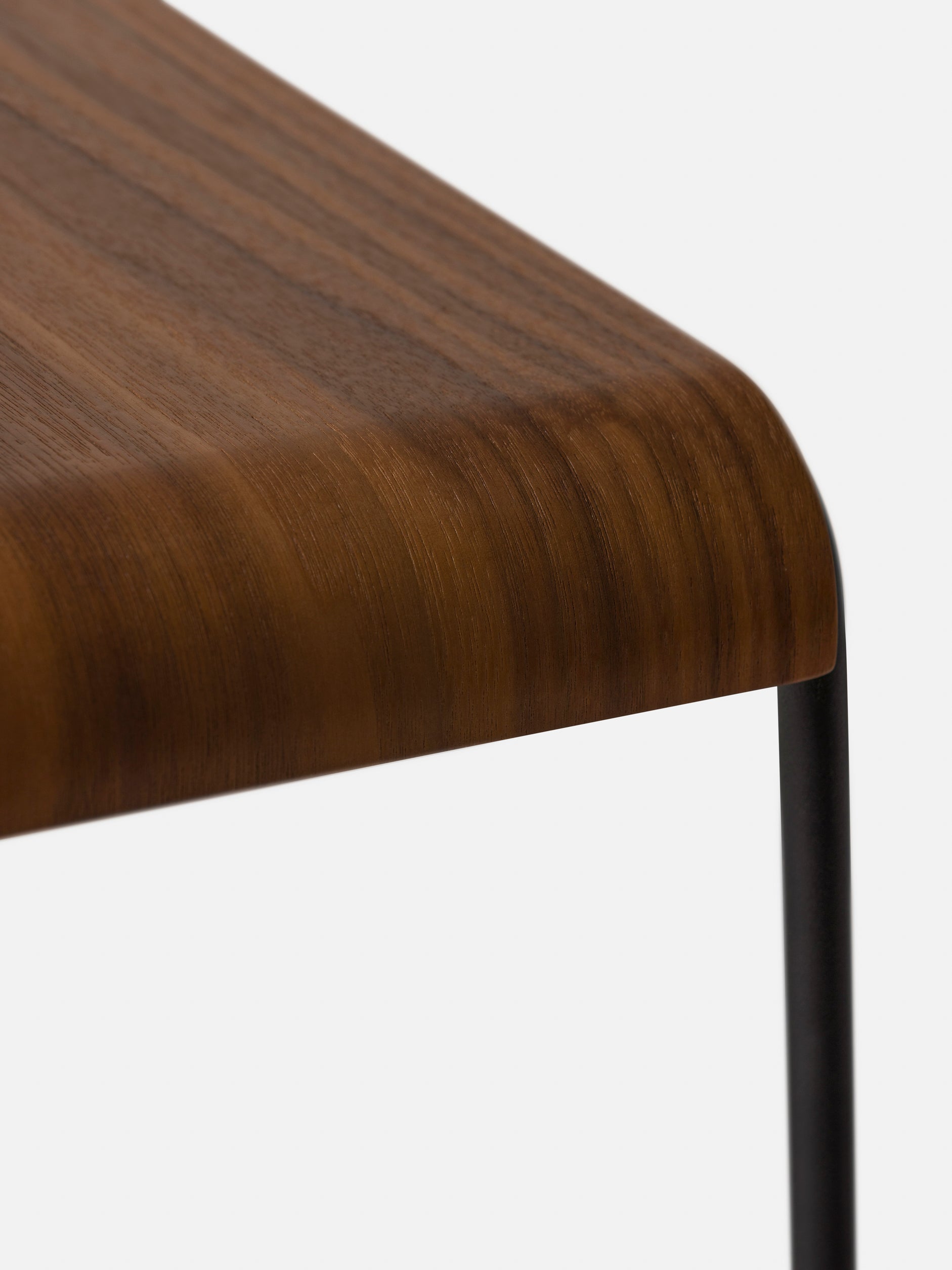 S2 Stool Black/Walnut / Medium