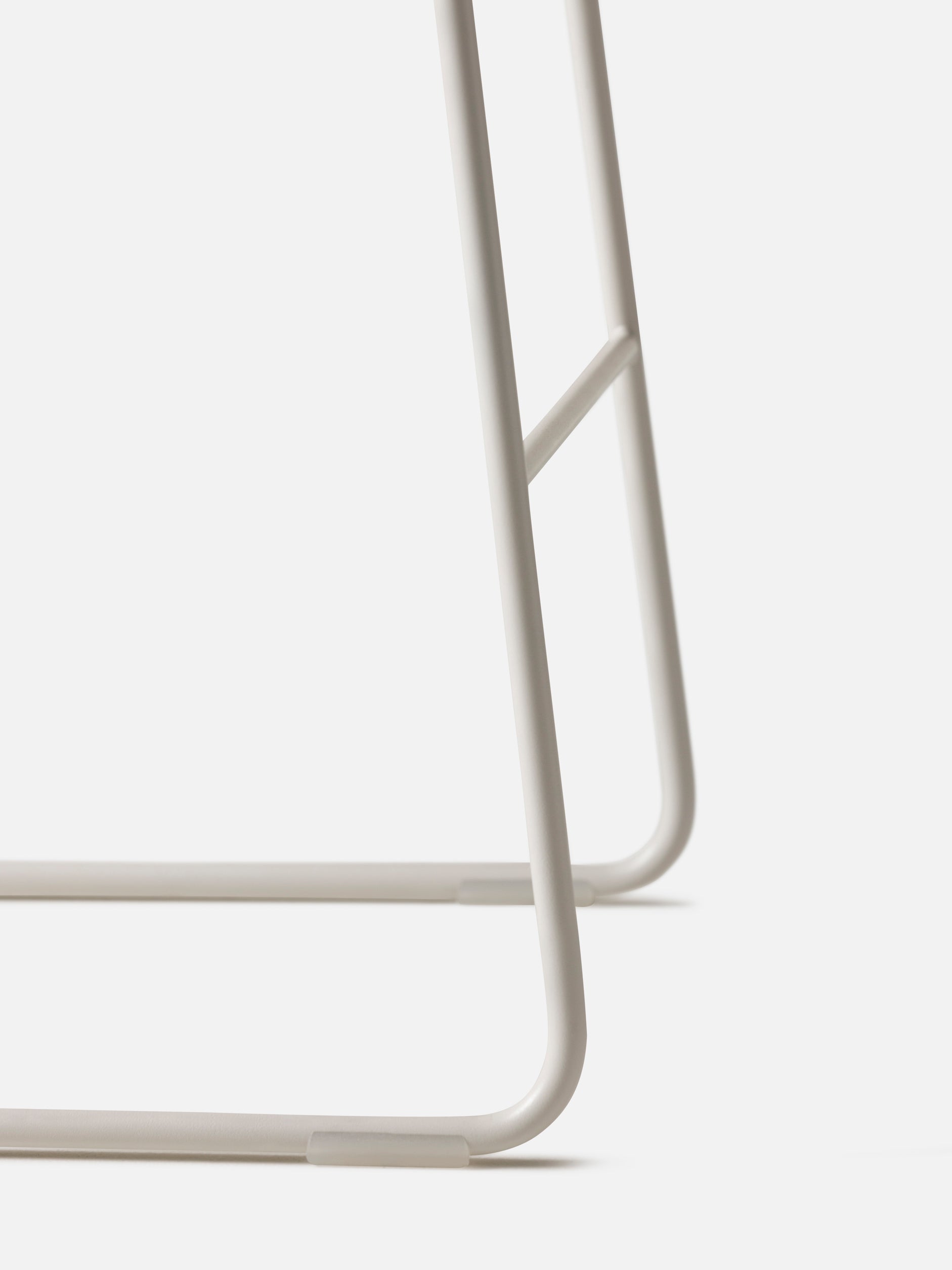 S2 Stool White/Tan Leather / Medium