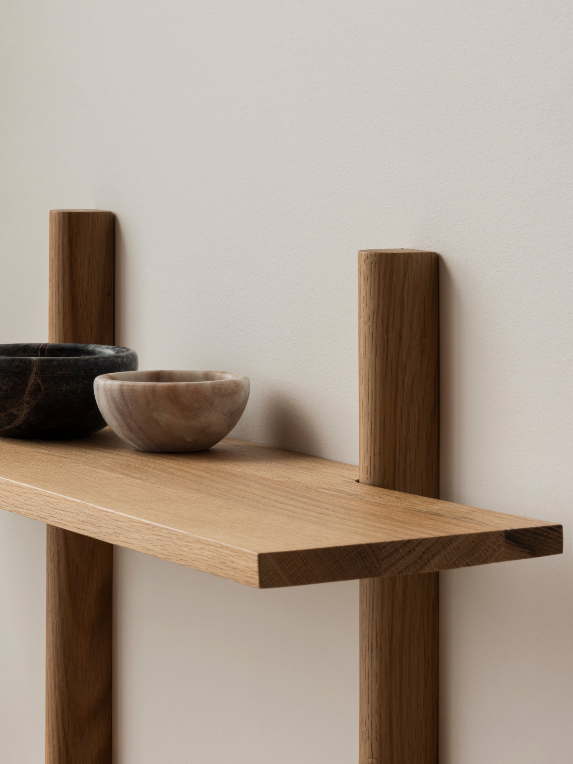 Exhibit Shelf Oak / Double