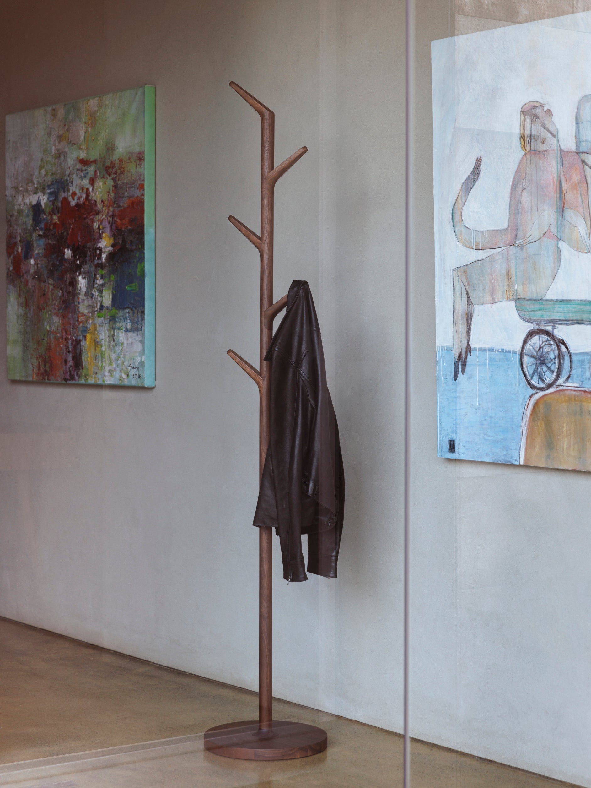 Harakeke Coat Stand Walnut / One Size