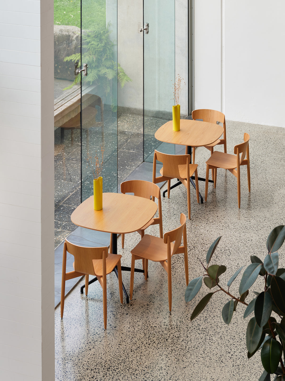 730 Series Dining Table Scround Top Oak / 80x80