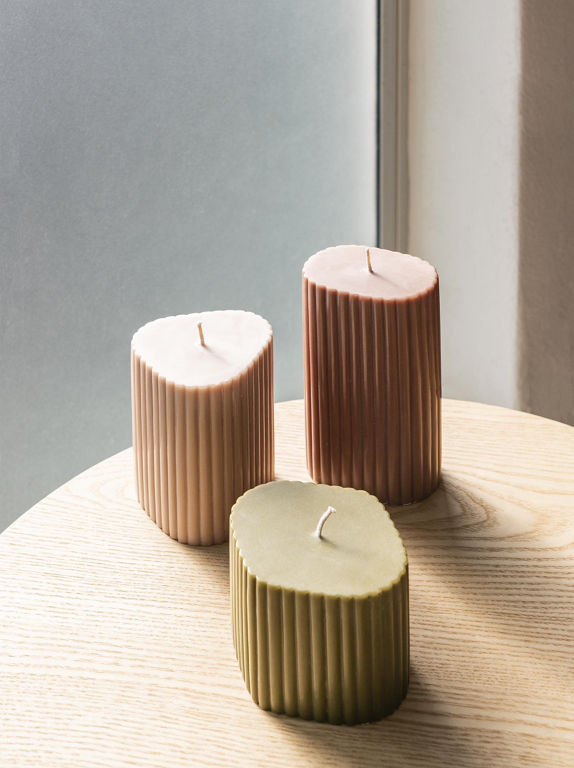 Costa Pillar Candle Plum / Large